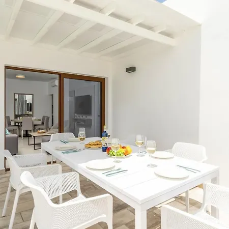 Villa Montane By Playa Blanca (Lanzarote)